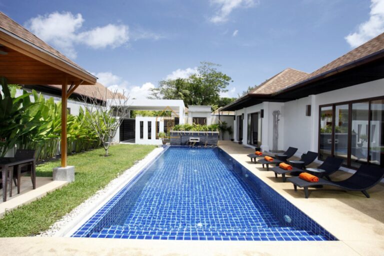 Thai Style Villa with Pool for Sale 4 Bedrooms in Rawai Beach