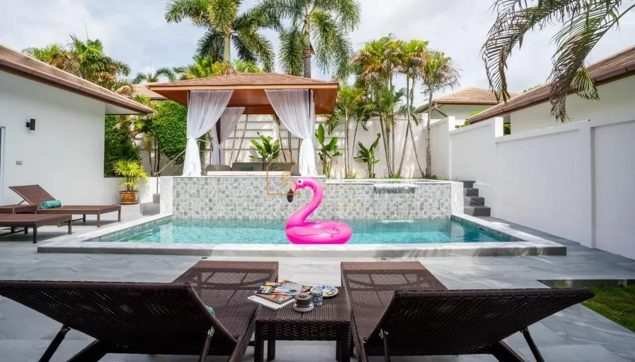 Contemporary 3 Bedroom Villa Jacuzzi Pool Suite for Rent in Rawai Phuket